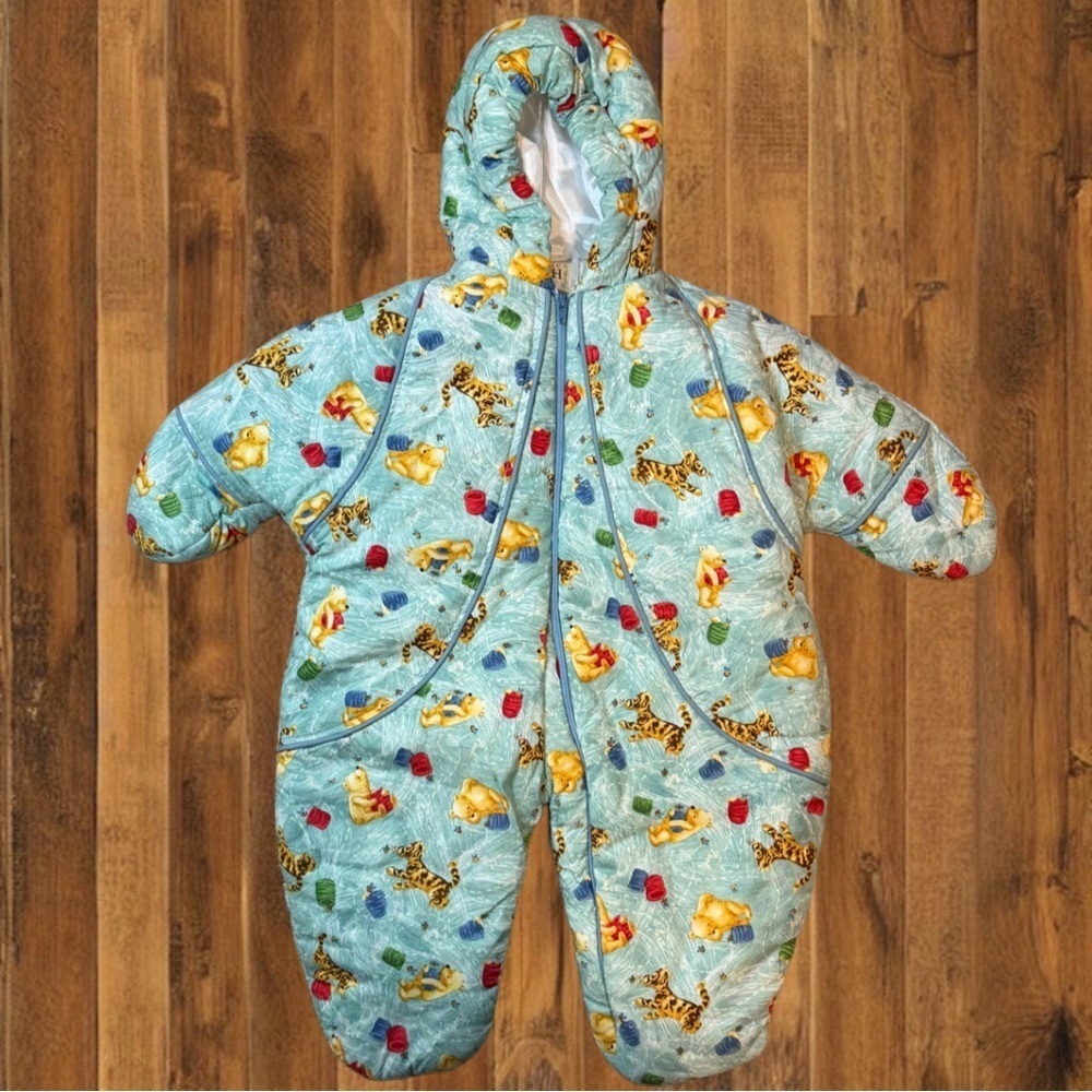 🐻✨ Rare Vintage Classic Pooh Puffer Snowsuit – 6–9M – Made in Canada ✨🐻